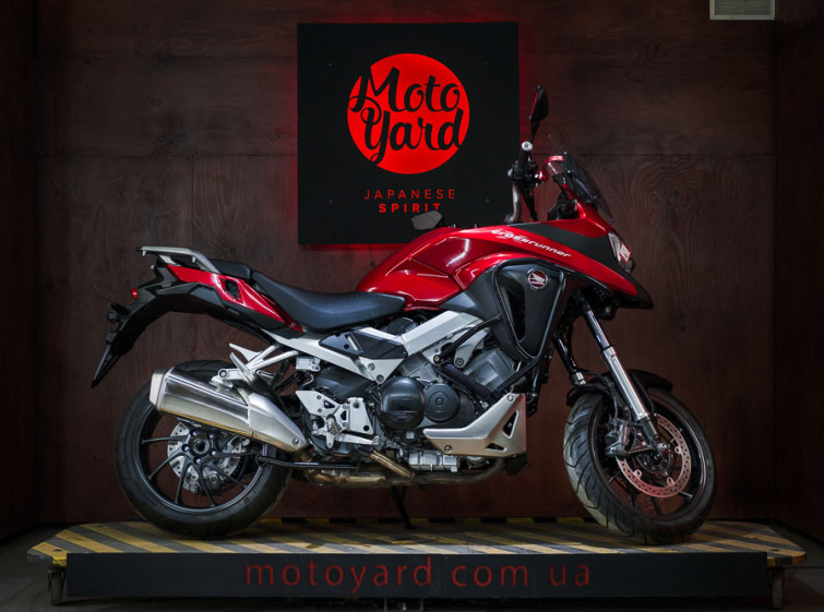 Мотоцикл Honda VFR800X Crossrunner ABS Traction с пробегом 9628 км