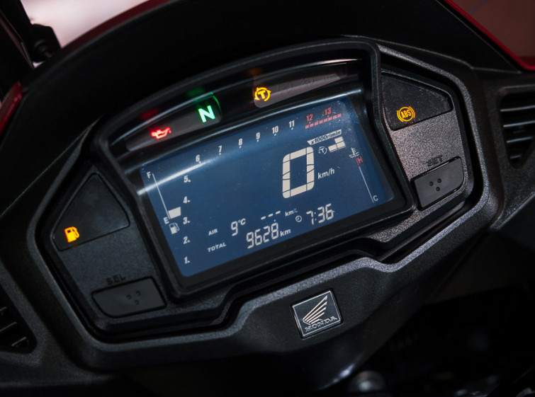 Мотоцикл Honda VFR800X Crossrunner ABS Traction с пробегом 9628 км