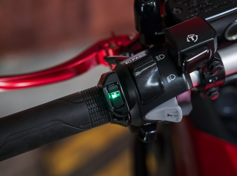 Мотоцикл Honda VFR800X Crossrunner ABS Traction с пробегом 9628 км