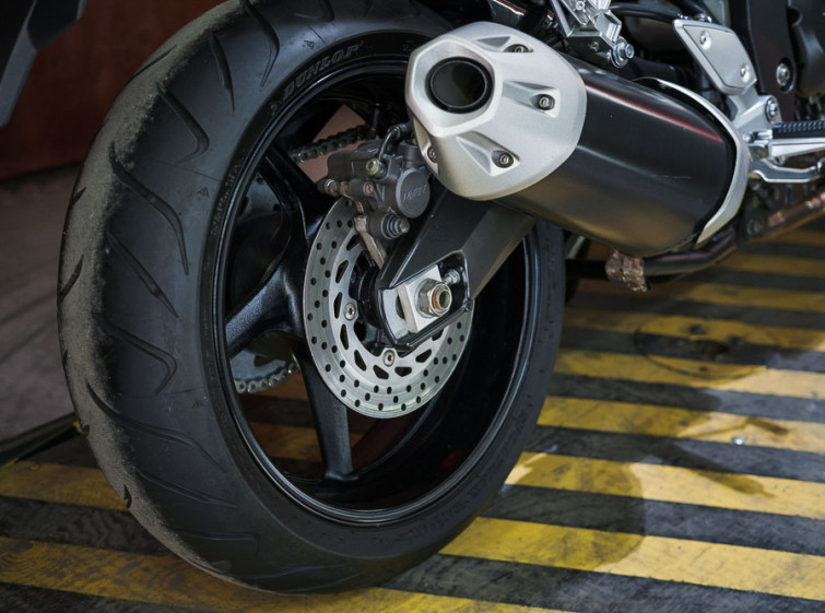 Мотоцикл Yamaha FZ1 с пробегом 13647 км