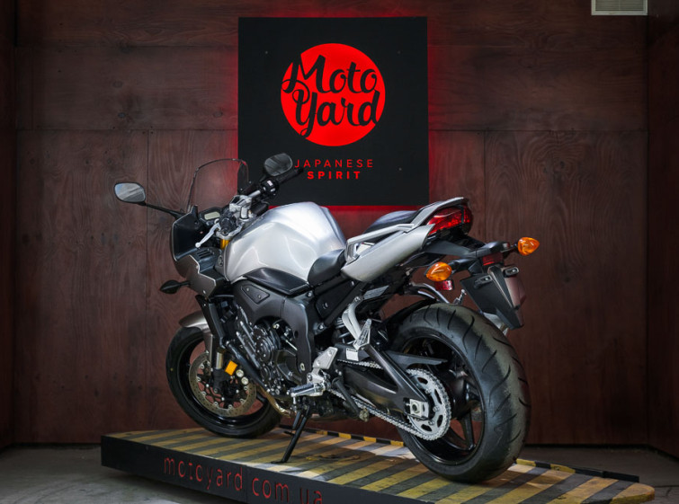 Мотоцикл Yamaha FZ1 с пробегом 13647 км