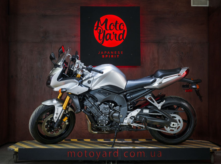 Мотоцикл Yamaha FZ1 с пробегом 13647 км