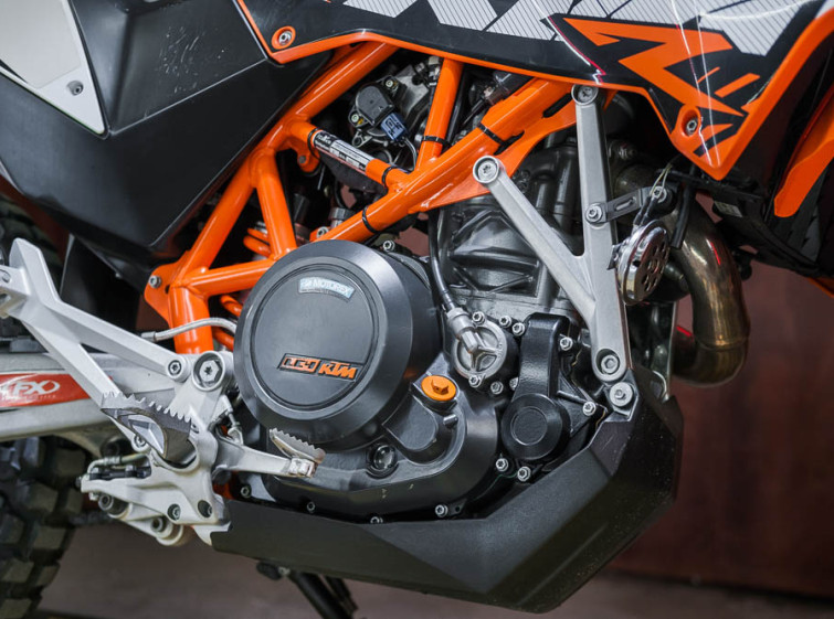 Мотоцикл KTM 690 Enduro-R с пробегом 9295 км