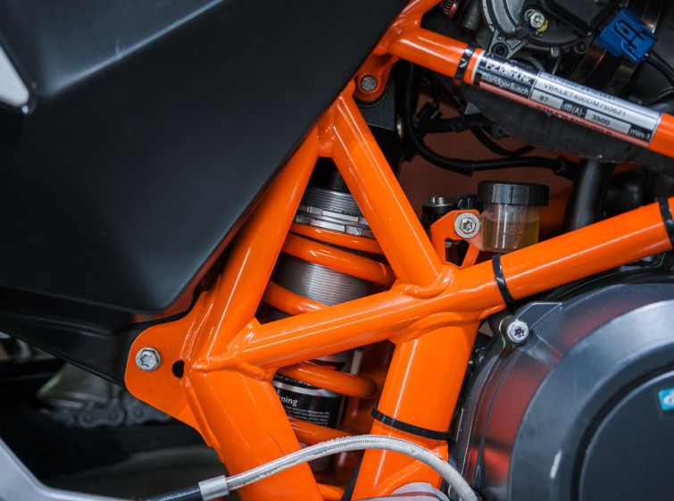 Мотоцикл KTM 690 Enduro-R с пробегом 9295 км