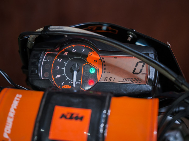 Мотоцикл KTM 690 Enduro-R с пробегом 9295 км