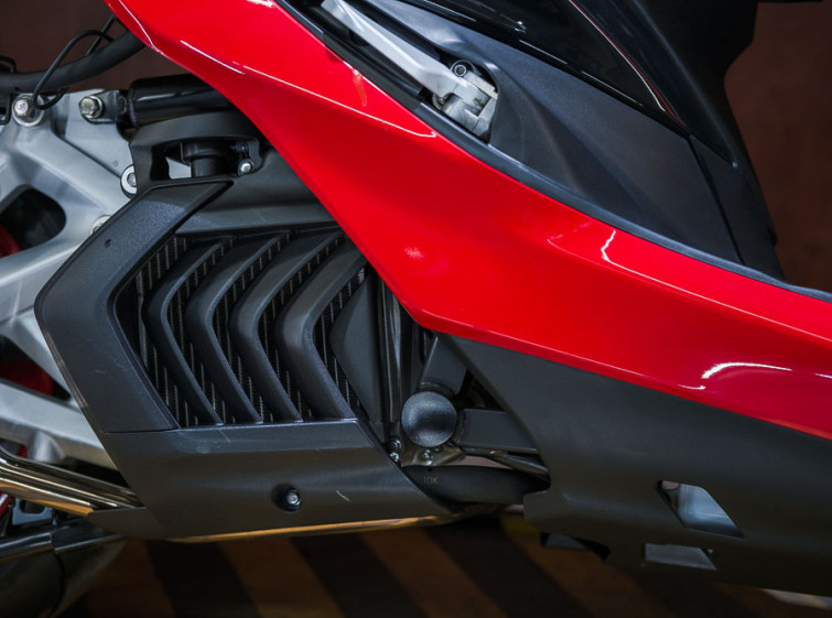 Макси скутер Yamaha Majesty S с пробегом 7598 км