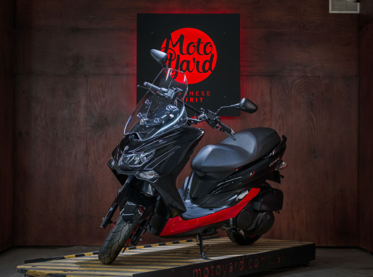 Макси скутер Yamaha Majesty S с пробегом 7598 км