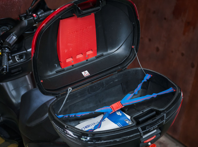 Макси Скутер Suzuki Sky Wave 400 ABS с пробегом 8776 км