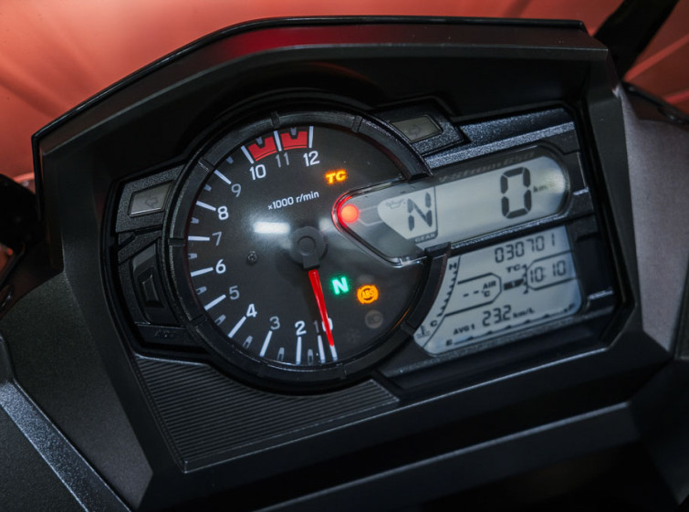 Мотоцикл Suzuki V-Strom DL650 XT ABS Traction з пробігом 30701 км