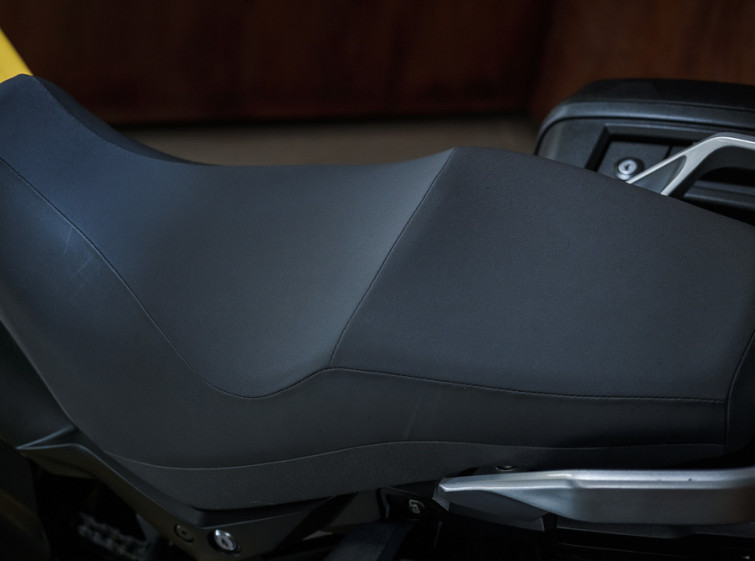 Мотоцикл Suzuki V-Strom DL650 XT ABS Traction з пробігом 30701 км