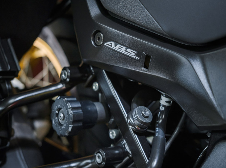 Мотоцикл Suzuki V-Strom DL650 XT ABS Traction з пробігом 30701 км