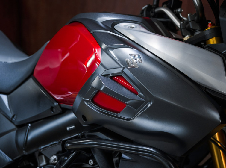 Мотоцикл Suzuki V-Strom DL1000 Traction ABS с пробегом 16018 км