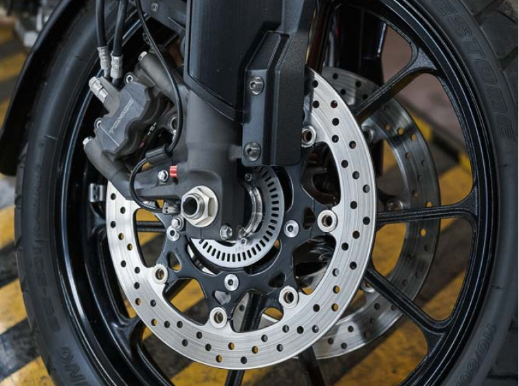 Мотоцикл Suzuki V-Strom DL1000 Traction ABS с пробегом 16018 км