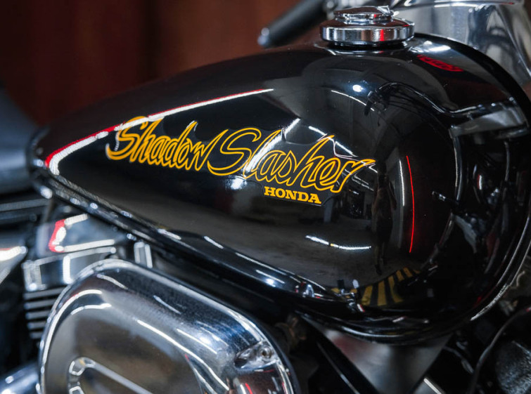 Мотоцикл Honda Shadow Slasher 400 с пробегом 14378 км