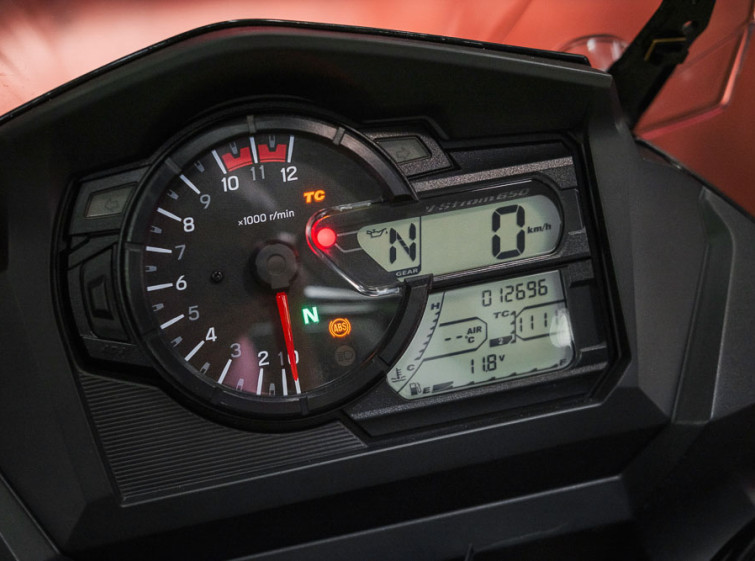 Мотоцикл Suzuki V-Strom DL650 Traction ABS с пробегом 12696 км