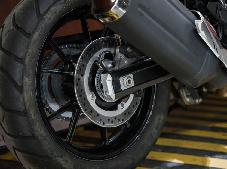 Мотоцикл Suzuki V-Strom DL650 Traction ABS с пробегом 12696 км