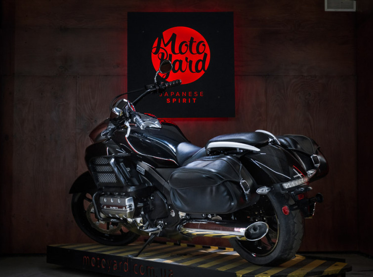 Мотоцикл Honda GL1800 Valkyrie ABS с пробегом 7459 миль