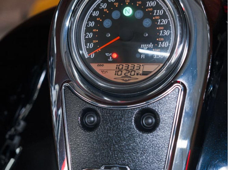 Мотоцикл Suzuki Boulevard C109R з пробігом 10333 миль