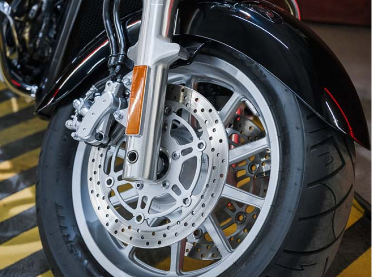 Мотоцикл Suzuki Boulevard C109R з пробігом 10333 миль