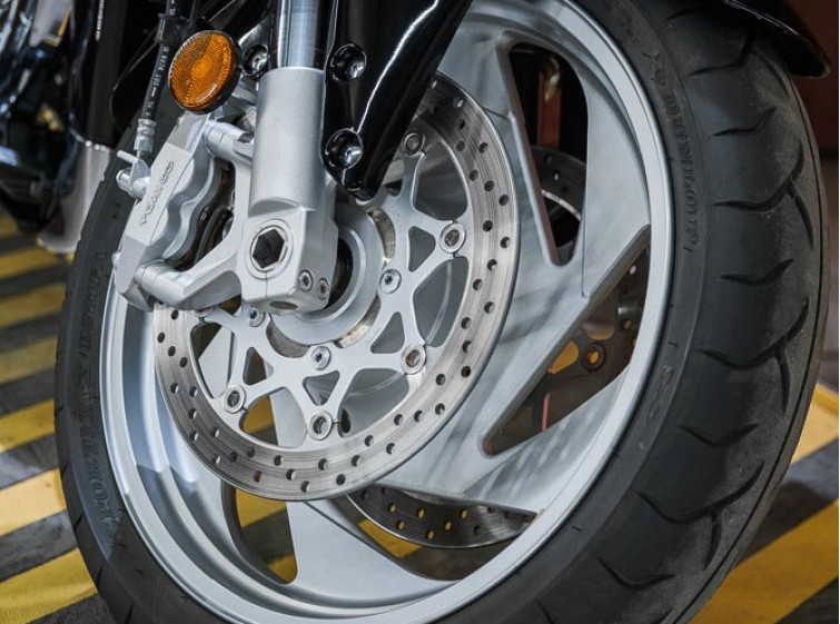 Мотоцикл Suzuki Boulevard M109R с пробегом 1991 миль