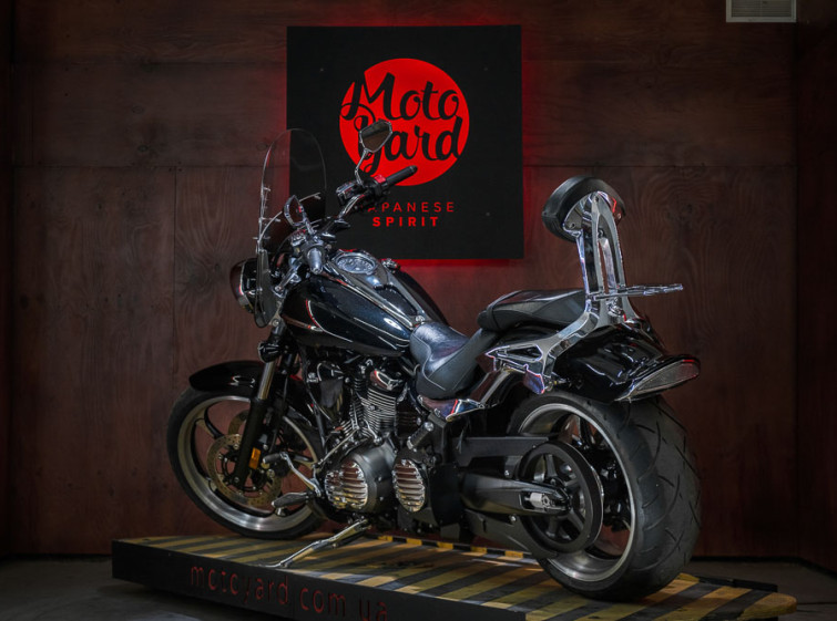 Мотоцикл Yamaha XV1900 Raider з пробігом 1970 миль