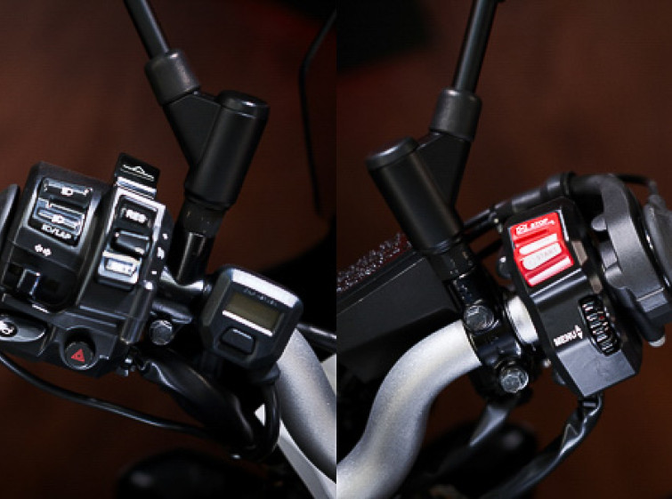 Мотоцикл Yamaha Yamaha MT-10SP Максимальная комплектация с пробегом 11340 км