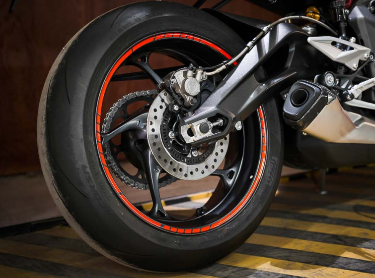 Мотоцикл Triumph Street Triple Максимальная комплектация Состояние нового с пробегом 3588 км