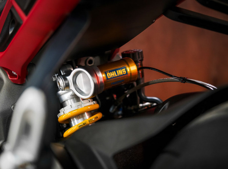 Мотоцикл Triumph Street Triple Максимальная комплектация Состояние нового с пробегом 3588 км