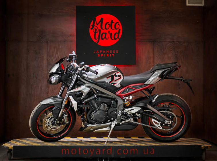 Мотоцикл Triumph Street Triple Максимальная комплектация Состояние нового с пробегом 3588 км