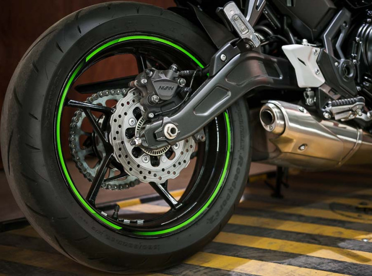 Мотоцикл Kawasaki Ninja 650 KRT ABS Состояние нового с пробегом 18965 км