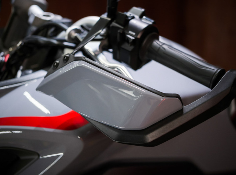 Мотоцикл Yamaha Tracer 900 GT Максимальная комплектация Состояние нового с пробегом 27835 км