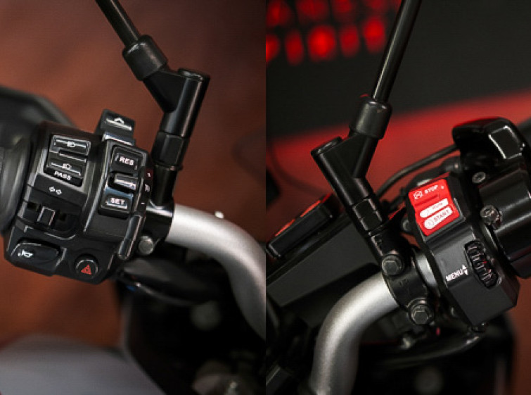 Мотоцикл Yamaha Tracer 900 GT Максимальная комплектация Состояние нового с пробегом 27835 км