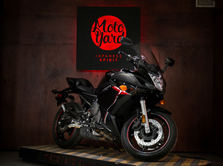 Мотоцикл Yamaha FZ6R Состояние нового с пробегом 11286 км