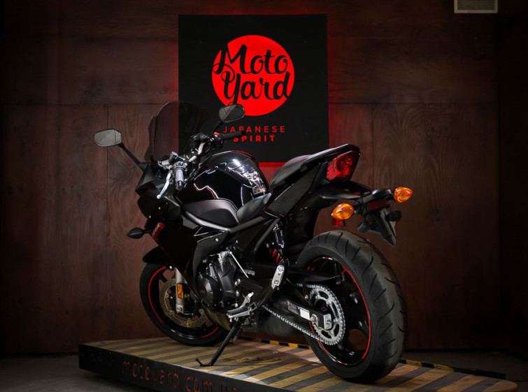 Мотоцикл Yamaha FZ6R Состояние нового с пробегом 11286 км