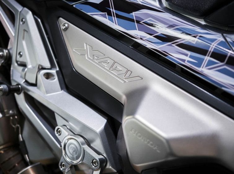 Макси-скутер Honda X-ADV Максимальная комплектация с пробегом 22453 км