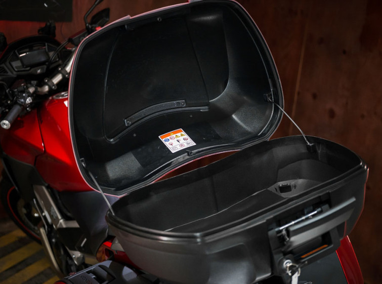 Мотоцикл Honda VFR800X Crossrunner ABS Traction LED Состояние нового с пробегом 9538 км