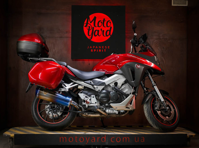 Мотоцикл Honda VFR800X Crossrunner ABS Traction LED Состояние нового с пробегом 9538 км