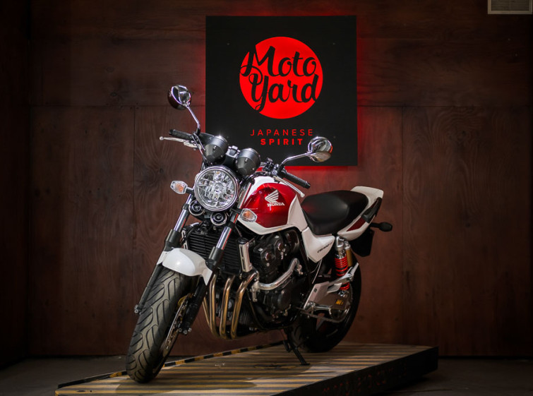 Мотоцикл Honda CB 400 SF ABS Инжектор Состояние нового с пробегом 18591 км