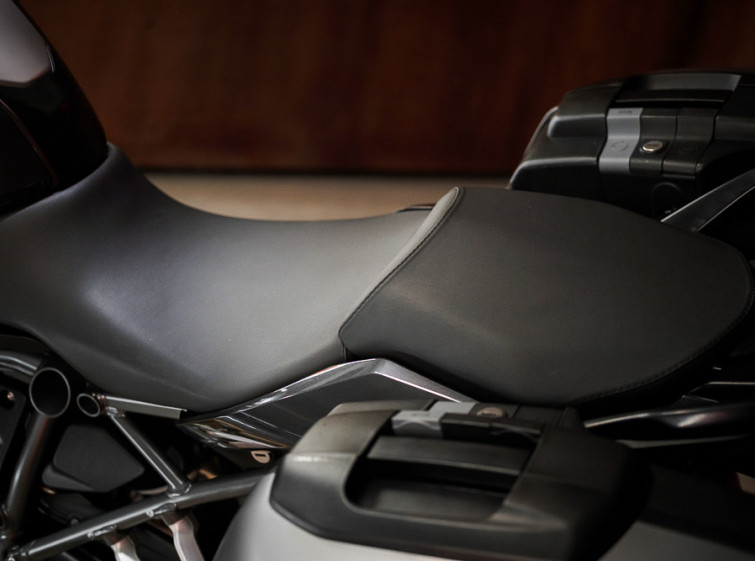 Мотоцикл BMW R1200R Максимальная комплектация с пробегом 37734 км