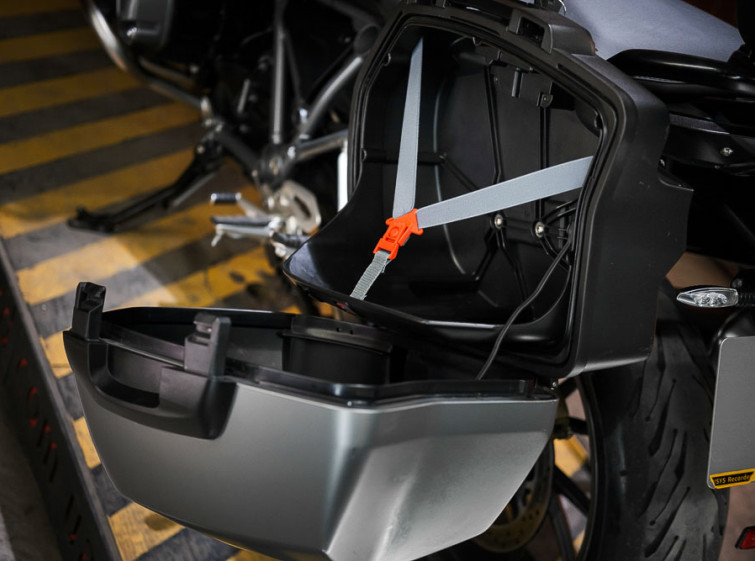 Мотоцикл BMW R1200R Максимальная комплектация с пробегом 37734 км