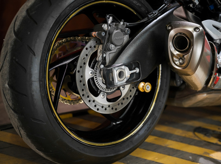 Мотоцикл Suzuki GSX-S1000 Максимальная комплектация с пробегом 31352 км