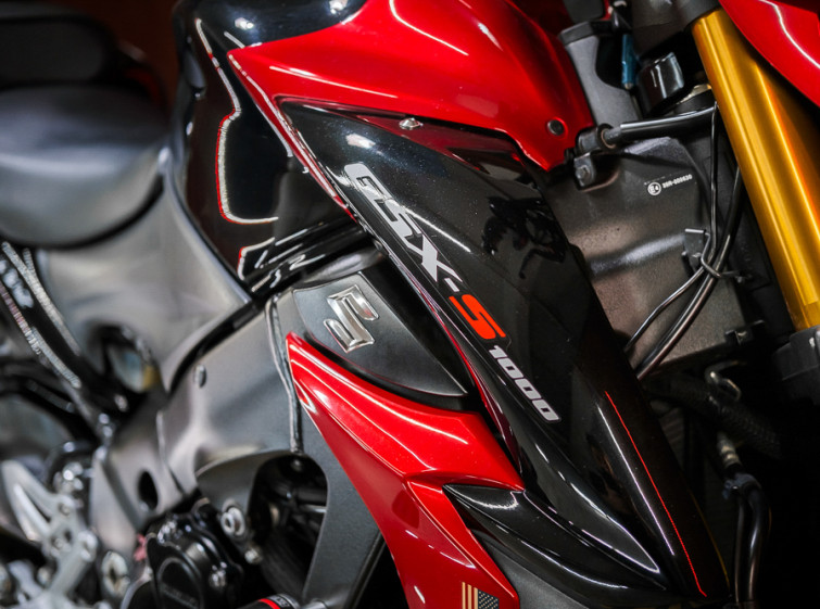 Мотоцикл Suzuki GSX-S1000 Максимальная комплектация с пробегом 31352 км