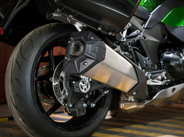 Мотоцикл Kawasaki Ninja 1000SX ABS Traction Quickshifter Максимальная комплектация с пробегом 15496 км