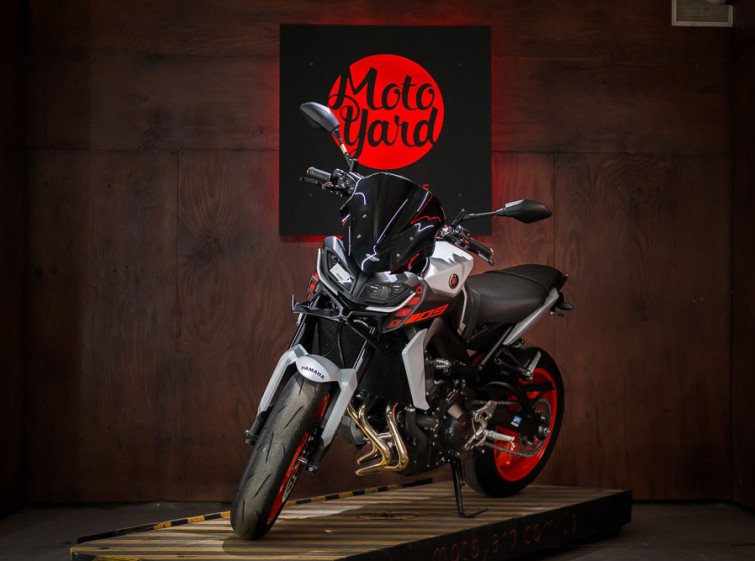 Мотоцикл Yamaha MT-09 Макс. Комплектація стан Нового з пробігом 15937 км