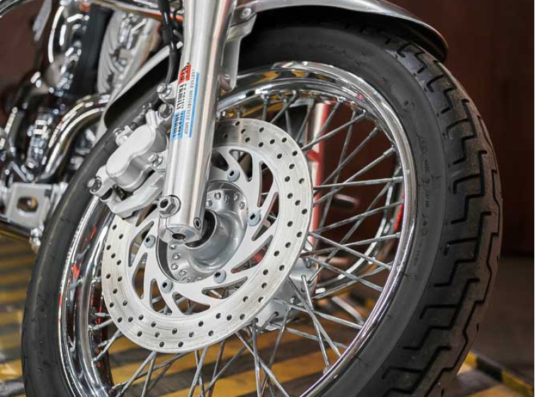 Мотоцикл Yamaha Drag Star 400 Custom состояние Нового с пробегом 19679 км