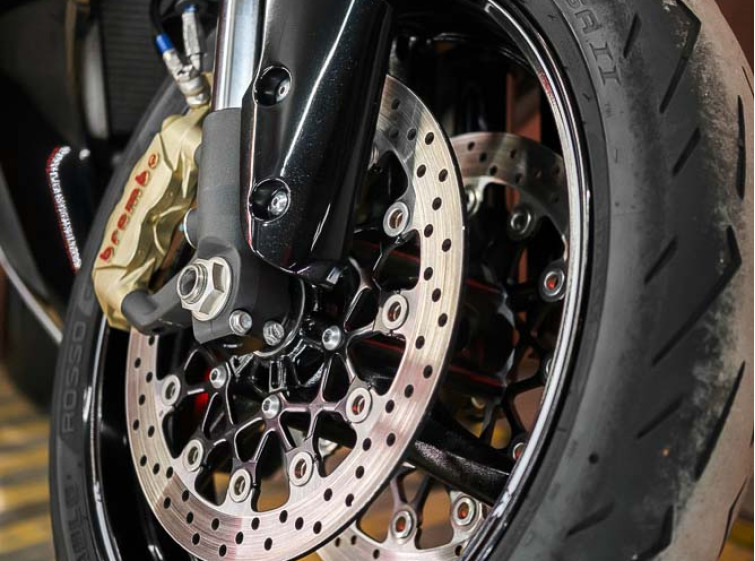 Мотоцикл Suzuki GSX-R1000 Состояние нового с пробегом 17071 км