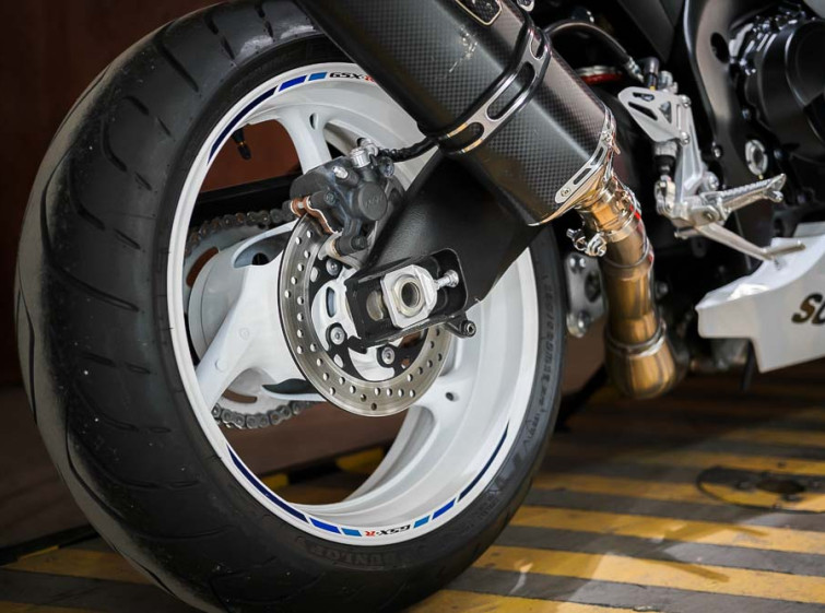 Мотоцикл Suzuki GSX-R1000 1 Million Commemorative Edition 543/1985 с пробегом 11660 км