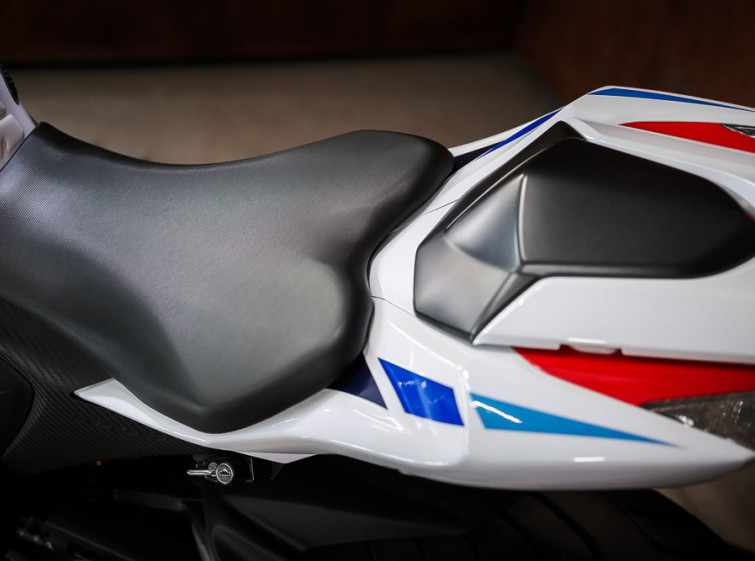 Мотоцикл Suzuki GSX-R1000 1 Million Commemorative Edition 543/1985 с пробегом 11660 км