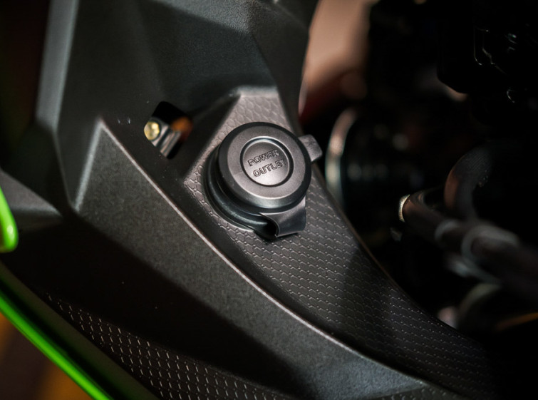 Мотоцикл Kawasaki Ninja 400R ABS з пробігом 7736 км