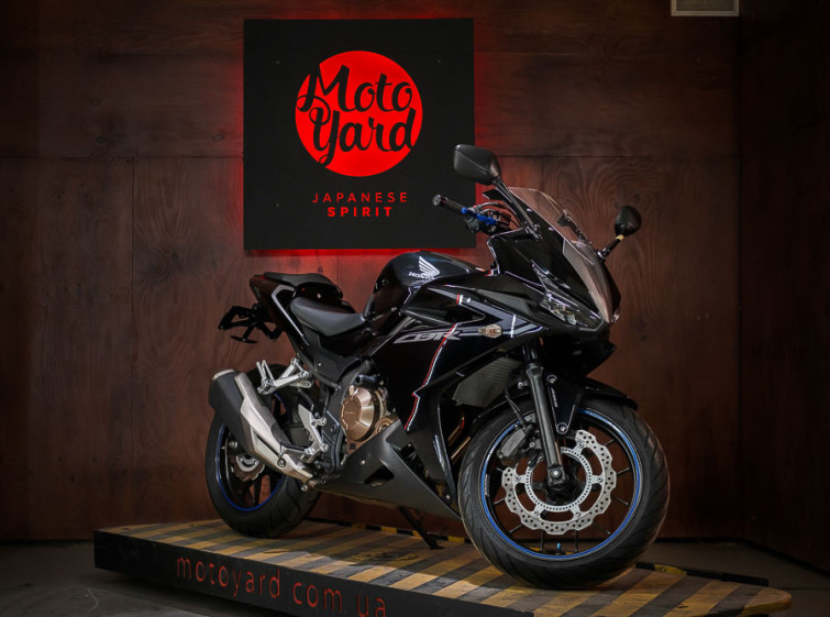 Мотоцикл Honda CBR400R ABS Состояние нового с пробегом 8683 км